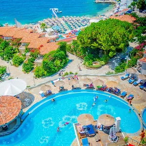 Bougainville Bay 5* Sarandë