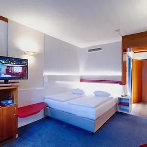 **** Отель Vienna Sporthotel Австрия